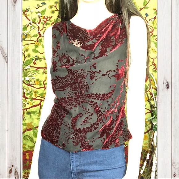 Vintage Tops - 🔴SALE Vintage Maroon Velvet Cachet Top!🔴